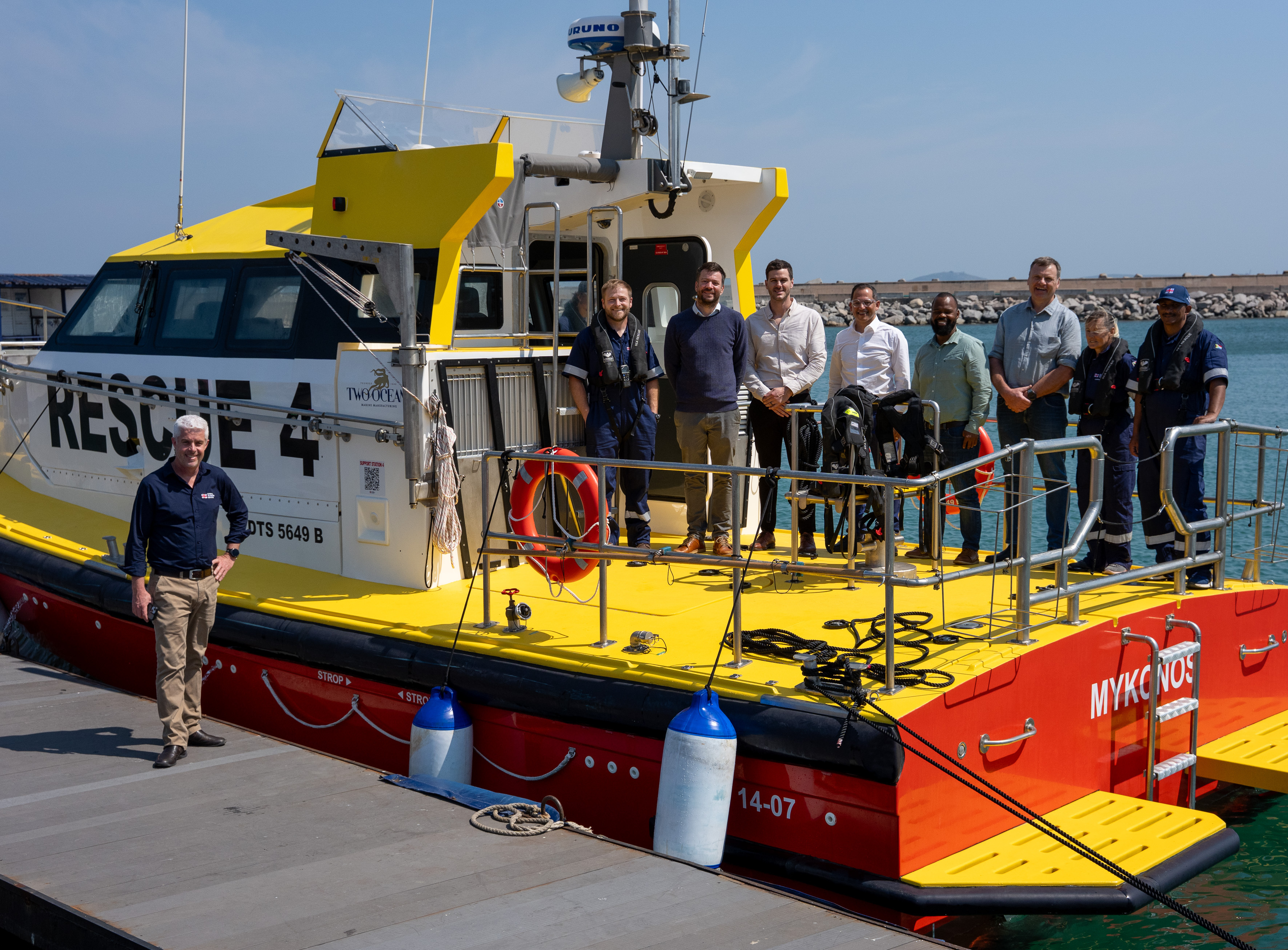 West Point Processors staff and NSRI volunteers on the new Offshore Rescue Craft (ORC) at NSRI in Mykonos. LANGEBAAN – West Point Processors, part of the Sea Harvest Group, has marked 25 years of support for the National Sea Rescue Institute (NSRI) by committing a further R810,000 over the next three years.
The milestone was celebrated at NSRI Station 4 Mykonos on the West Coast, where West Point Processors handed over its R220,000 contribution for 2026 and signed a new three-year Platinum Partnership agreement covering 2027 to 2029. Together, this represents a commitment of more than R1 million to the NSRI over the four-year period.
Picture Andrew Ingram / NSRI