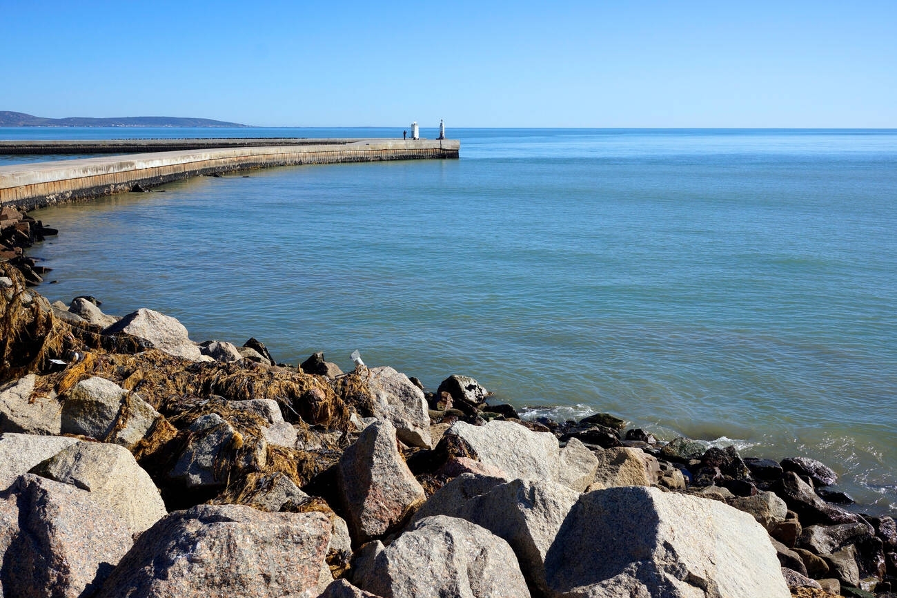 Child missing after being swept out to sea in a rip current… | NSRI