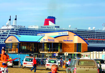 Queen mary by dave nesbit