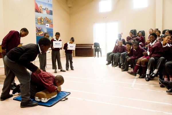 A4 Oct Learners from Sedgefield Primary saying HELLO before they can start with CPR
