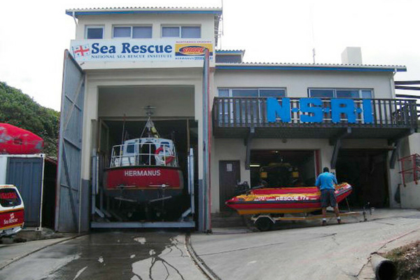 17 Hermanus Base