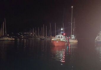 Yacht assisted to Hout Bay