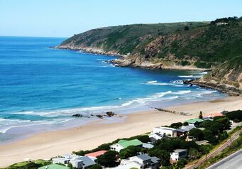 Wilderness beach at leentjies klip