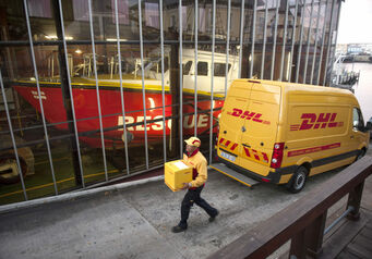 DHL 3413 scaled