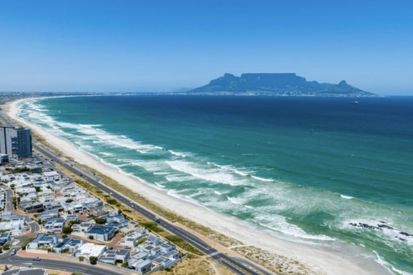 B Loubergstrand Beach